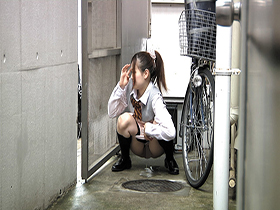 放尿　66人　サンプル画像14